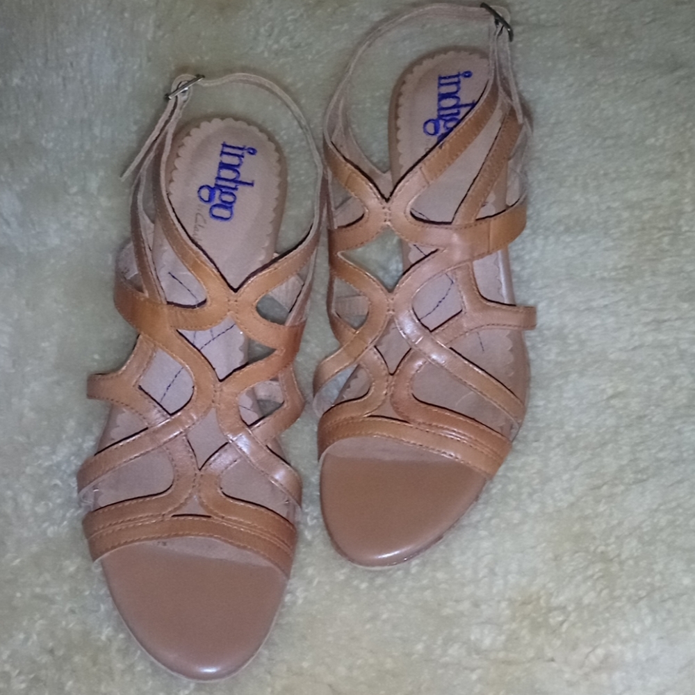 Indigo by Clark, size11M, brown leather sandal